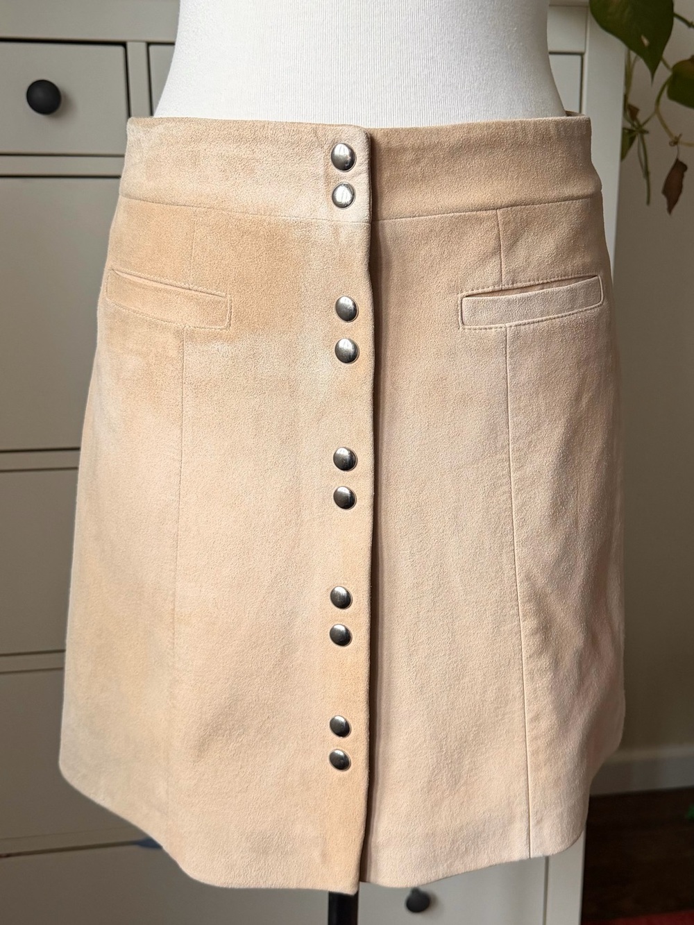 INTERMIX Beige Suede Snap-Front Mini A Line Skirt M